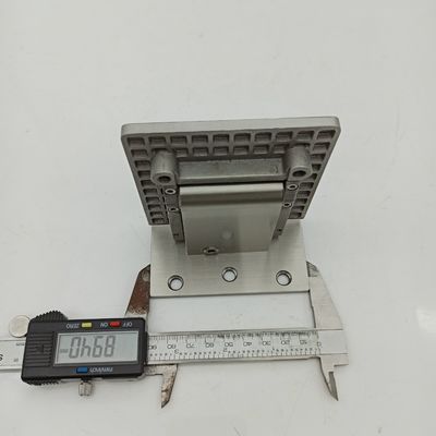 柔らかい閉じる 不同鋼304 水力ガラスドアクランプ シャワーヒンジ 90度